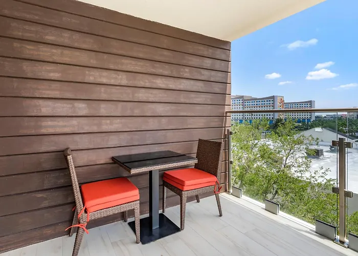 Cambria Hotel Orlando Near Universal Theme Parks