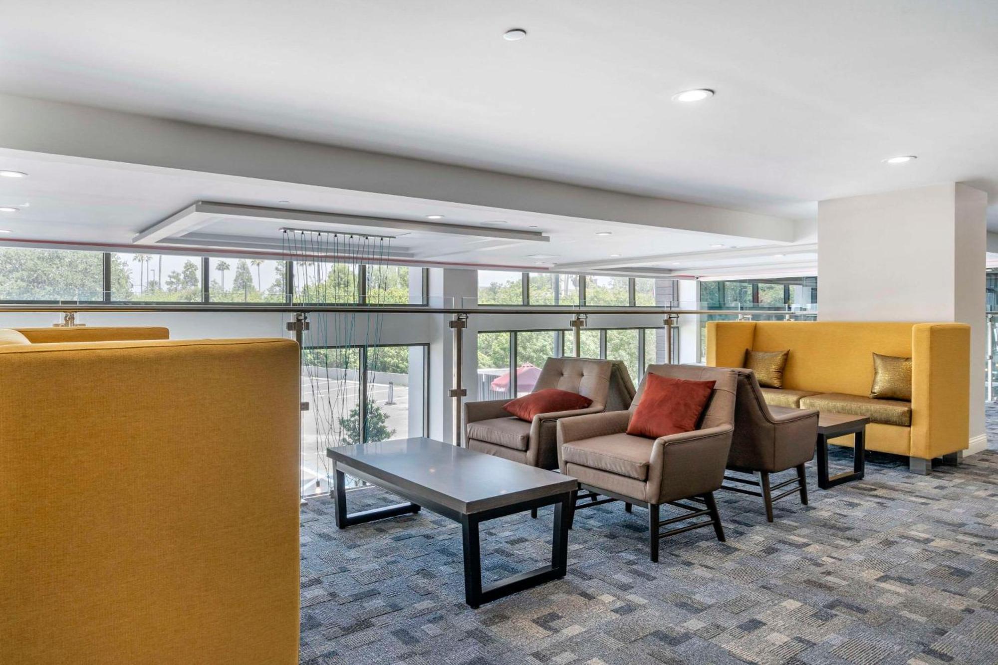 Hotel Cambria Universal Blvd 4*