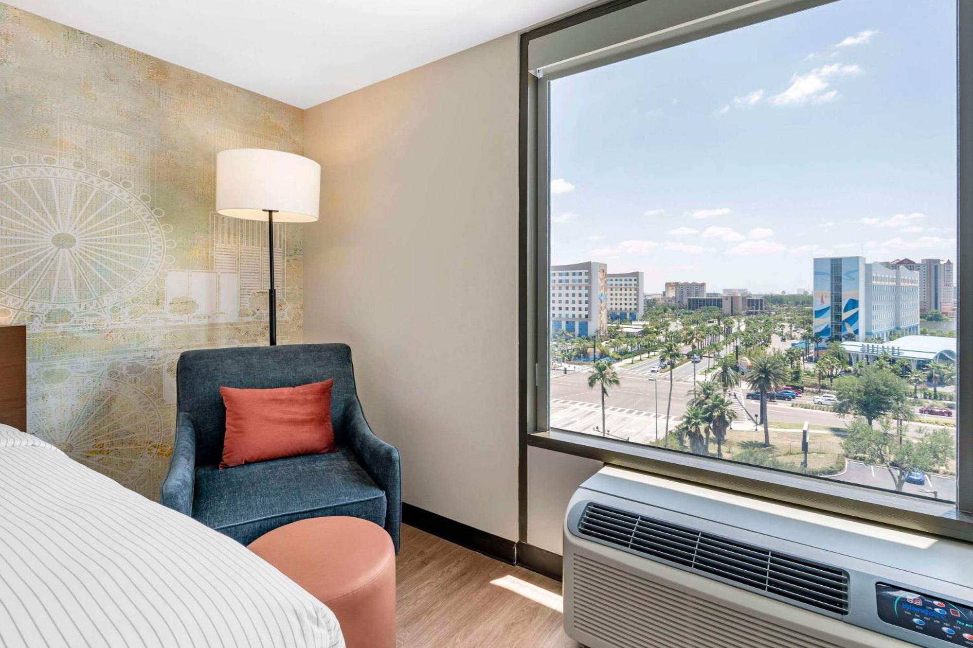 Cambria Universal Blvd Hotel Orlando